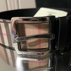 Authentic Burberry belt, to big for me in perfect condition